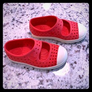 Native red summer shoes